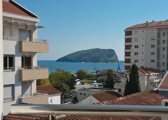 City & Sea Apartments